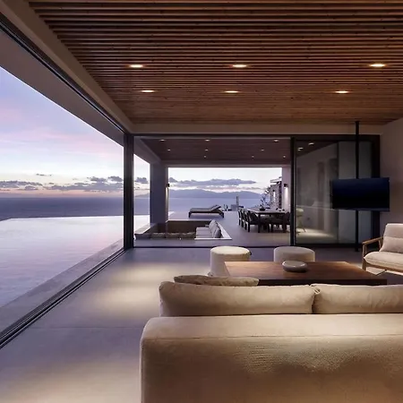 酒店 Crimson View Villa By Hide Out 5*