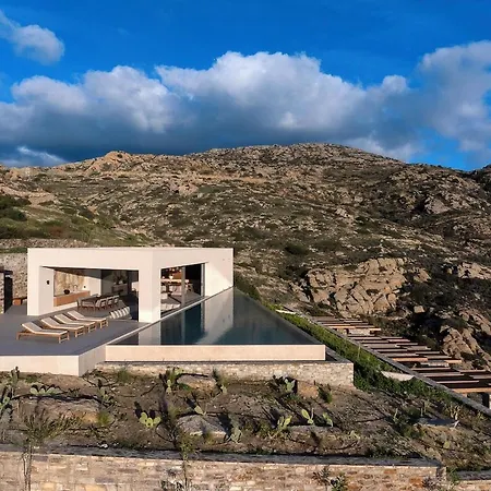 酒店 Crimson View Villa By Hide Out 5*