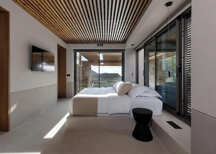 Crimson View Villa By Hide Out 酒店 5*