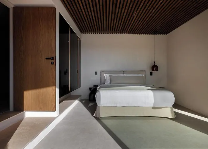 Crimson View Villa By Hide Out *